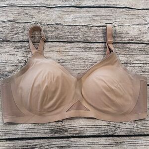 Honeylove Seamless Beige Crossover Wireless Bra Size Small